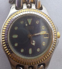 Citizen Watch Co. Water Resistant Date Black & Gold 3010-614091 K Women’s Vtg