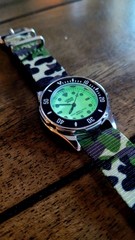 Lorus 60 click dive watch. 150m water resistant. Full lume dial. 30mm diameter