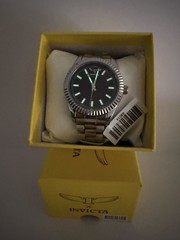 Invicta 69014 Men’s Silver Tone Black Dial Quartz Watch New Box
