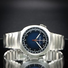 H. MOSER & CIE. Streamliner Flyback Chrono “Funky Blue” 6907-1200 | Full Set