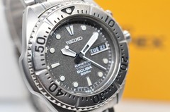 Seiko Kinetic Grey Ghost 5M63-0B40Titanium Scuba 200m Diver Watch Working Japan