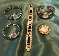5 Women’s Watches Various Kinds, Don’t Know If Any Of Them Works Or Not.