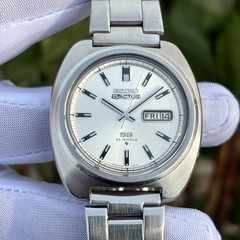 Vintage Seiko 5 Actus SS Automatic Sunburst Cushion Shape Japan Watch 6106-7440