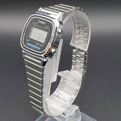 Casio LA670W Digital Quartz Watch Silver Pre-Owned