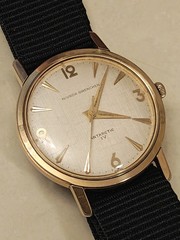 Vintage Nivada Grenchen Antarctic IV Automatic Men’s Gold tone watch Runs great!