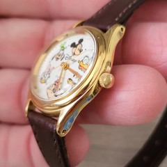 Disney Time Works Mickey and Friends Watch Ladies Gold Tone Leather Band VGUC