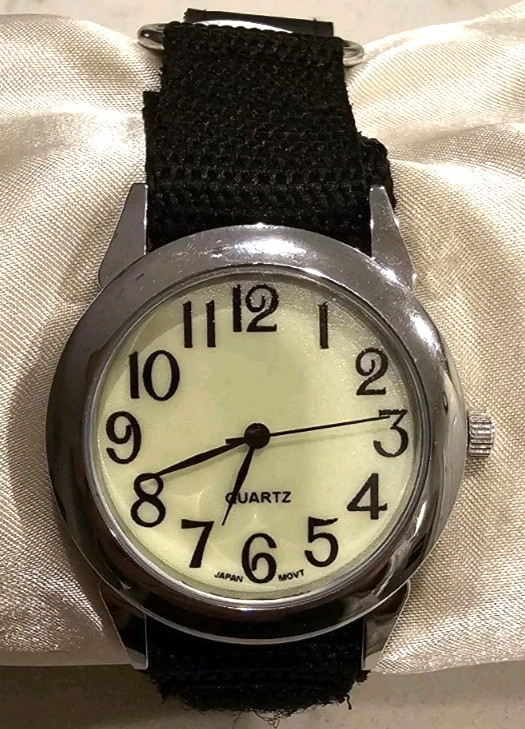 Watch Quartz Men’s Woman’s Dial Glow -In- The- Dark Watch Narrow Band