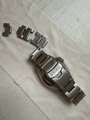 Seiko 5 Sports SKX Midi SRPK31K1 38mm Automatic Cream Dial — Lightly Worn