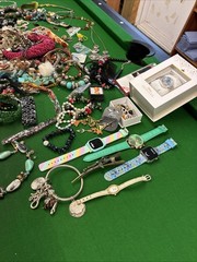 Job Lot Off Junk Jewellery And Watches Spares Repair Unsorted