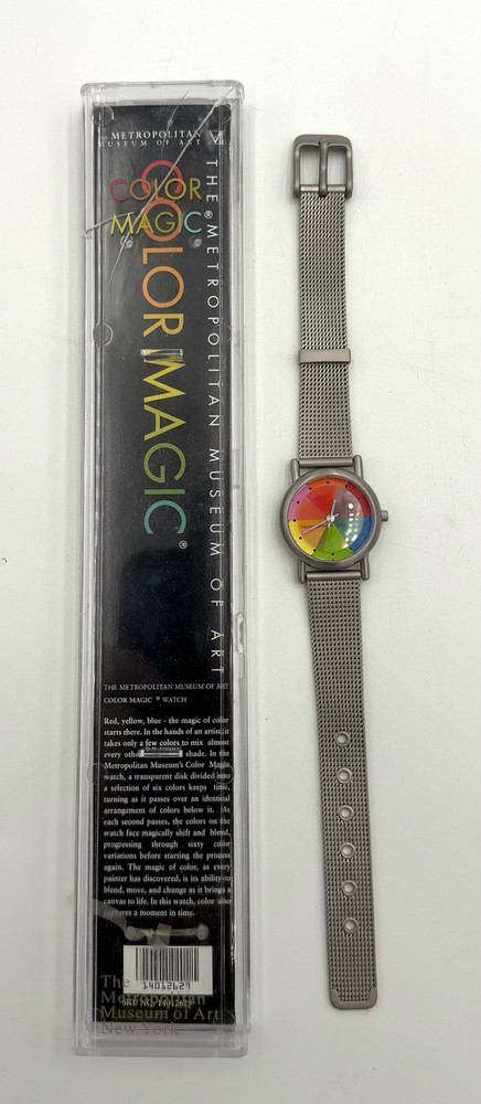Metropolitan Museum of Art Geometric Wrist Watch with Mesh Stainless Band