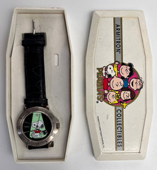 Vintage Rare ARMITRON Peanuts Snoopy Magician Watch 1958