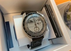 Swatch x Omega Bioceramic MoonSwatch Mission To Earthphase / Brand new, unopened
