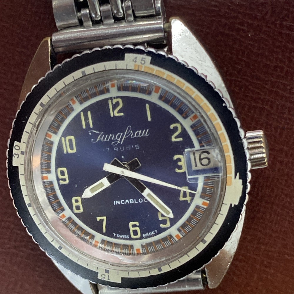 VINTAGE DIVER JUNGFRAU WATCH BLUE DIAL MECHNICAL MOVT ASST 1940/41 SWISS MADE.