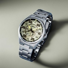 Spitfire Type 300 Automatic Cream Dial / Stainless Steel Bracelet Cream White Di