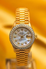 Rolex Lady-Datejust Mother of Pearl Diamond Dial & Diamond Bezel 26mm – 69178