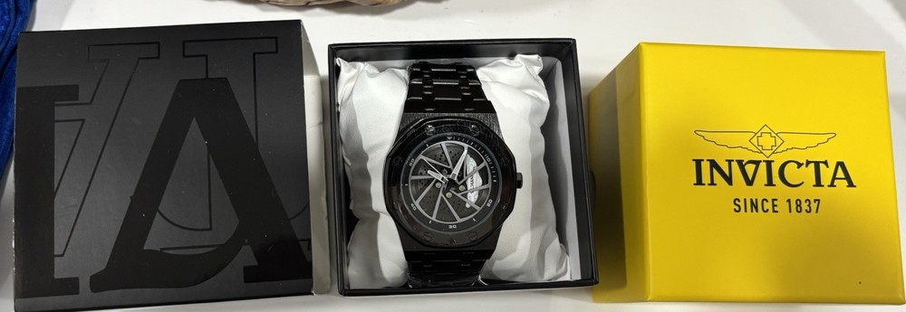 Invicta Speedway Rim Men’s Watch – 42mm, White (69492)Brand new🔥
