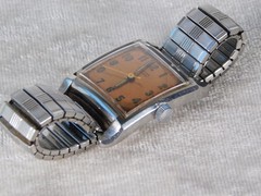 Vintage 1940’s Croton Swiss 17j Bumper Aquamatic Oversize 29mm Tank Watch Works