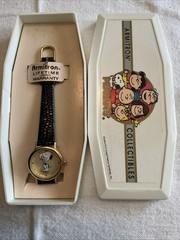 Vintage Armitron Peanuts Snoopy Leather Brown Band Quartz Wrist Watch & Case