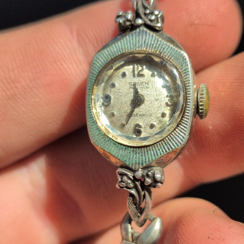 Gruen Precision Vintage 1950s Women’s Manual Mechanical Oval 17J Silver Dial