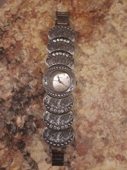 Geneva Silver/Black Quartz Ladies Watch, with Rhinestones, new batterySainl