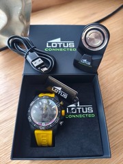 Lotus Carbon connected D hybrid smart watch