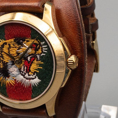 [NEAR MINT] Gucci G-Timeless 126.4 Tiger Embroidery Web Sherry Line Quartz Men’s