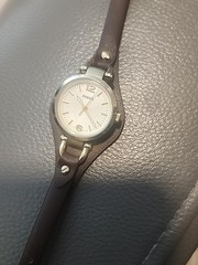 Women’s Fossil Wrist Watch —- Reloj de Mujer Marca Fossil