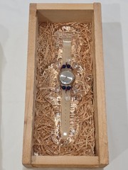 Rare 1992 Swatch Chandelier GZ125 Swiss Quartz Watch Collectors Item Christmas