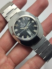 Vintage OMAX Crystal Automatic 35202 Swiss made 25 Jewels Black Dial Men’s Watch