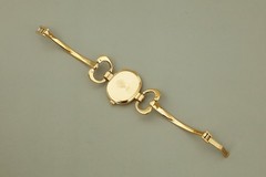 [Near MINT] Vintage GUCCI 1600 25mm White Gold Shell Dial Quartz Women’s Watch