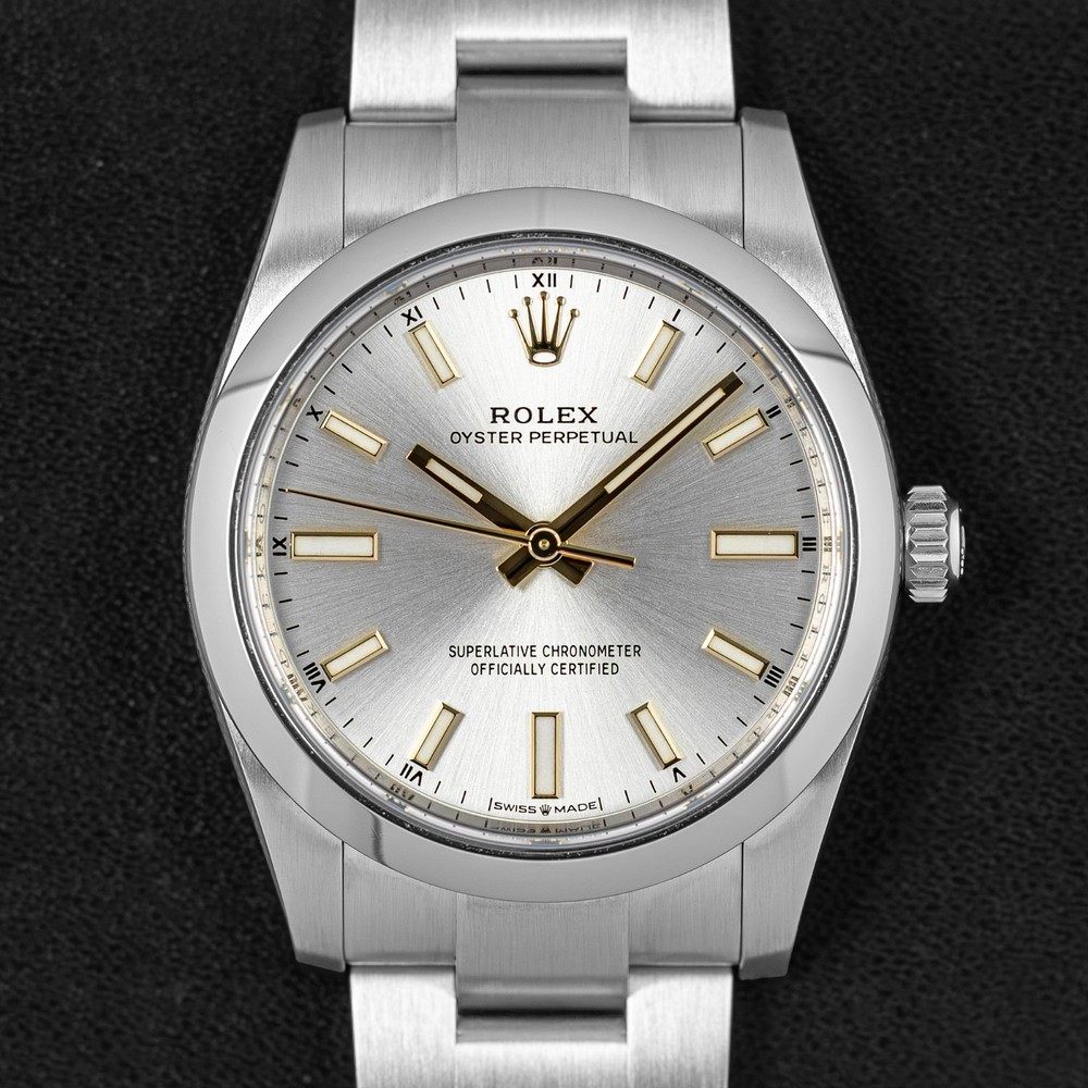 Rolex Oyster Perpetual 124200 Silver Oyster Bracelet with Silver Bezel