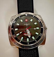 Zodiac Super Sea Dragon GMT World Timer – Black Dial, Works, Original Band