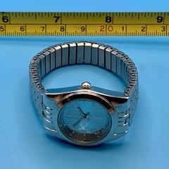 Women’s Fashion Quartz Stretch Bracelet Wristwatch Japan Movt Works New Battery