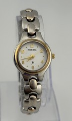Women’s FOSSIL Wrist Watch……….Reloj de Mujer Marca FOSSIL
