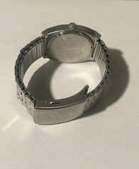 Nixon Minimal Quartz 39mm White Dial Silver Stainless Bracelet 50m Watch
