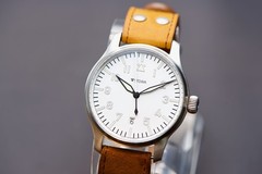 STOWA Flieger Classic 40 White Dial Automatic – Full Set – Excellent Condition