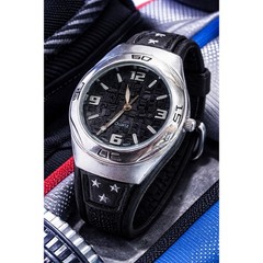 Y2K Watch Working Japan Movt Retro 2000s Star Strap Chunky Case Graphic Monogram