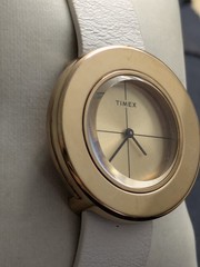 TIMEX Variety Rose Gold TW2T51200 Women’s Watch 7.8″ White Leather New Btry