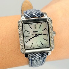 Women’s FOSSIL Wrist Watch……….Reloj de Mujer Marca FOSSIL