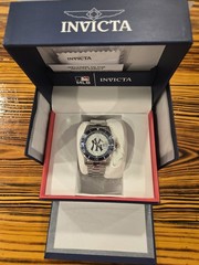 Invicta MLB New York Yankees Mens Pro Diver Watch 43mm Silver With Date 49856