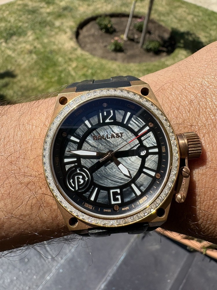 Ballast Valiant Midsize Mother of Pearl Watch