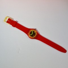 Swatch Swiss Made Retro Rosso GR185 34MM Red Fluo Yellow Screen Silicone Watch
