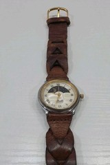 Moulin Quartz Moon Phase Watch Pearl Round Face Brown Band Stars New Battery
