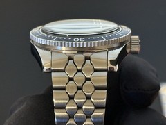 Mint Caravelle Sea Hunter Dive Watch 43B178, Blue Dial, Uncle Straps Bracelet!