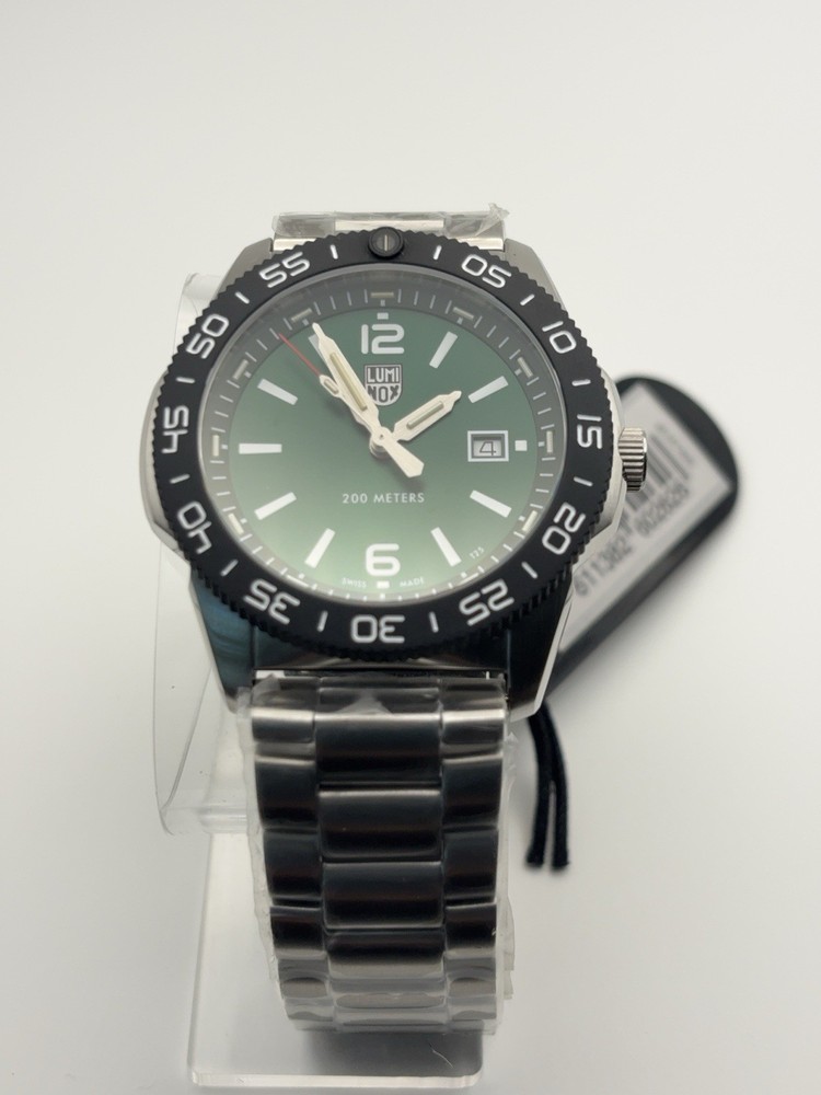 Luminox Pacific Diver XS.3137 44mm Stainless Steel Men’s Watch