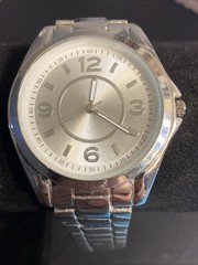 Accutime Watch Corp Analog Quartz Men’s New Battery