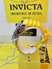 Invicta Special Edition Replica Racing Car w/ Invicta 43mm (50259) Watch Bundle
