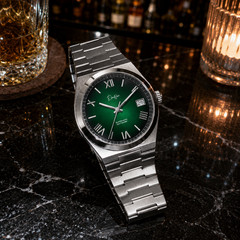 Custom Élan Noir Série I Silver/Emerald 39mm Auto NH35 Sapphire Steel Watch