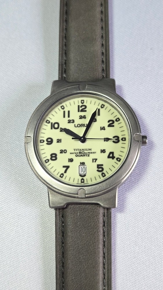 Lorus Men’s Titanium Quartz Field Watch – New Mineral Crystal & Strap – Mint