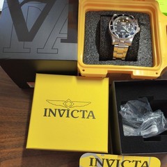 Invicta Pro Diver Black Dial Stainless Steel 40 mm Men’s Watch 26970 + Case